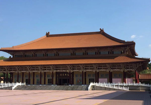 筒瓦鋪蓋仿古建筑